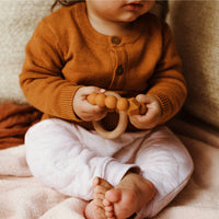 jellystone-designs-moon-baby-teether-dusty-pink- (3)