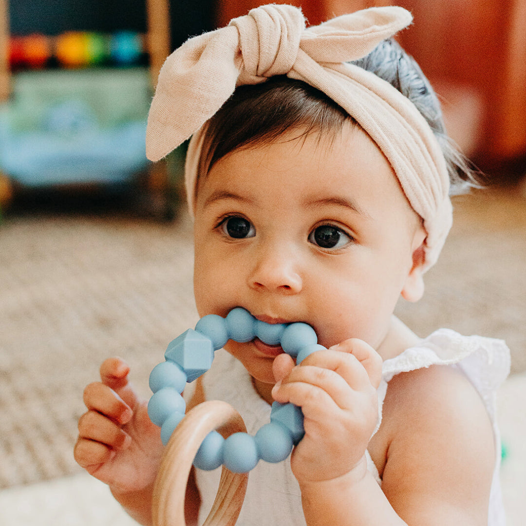 jellystone-designs-moon-baby-teether-grey- (5)