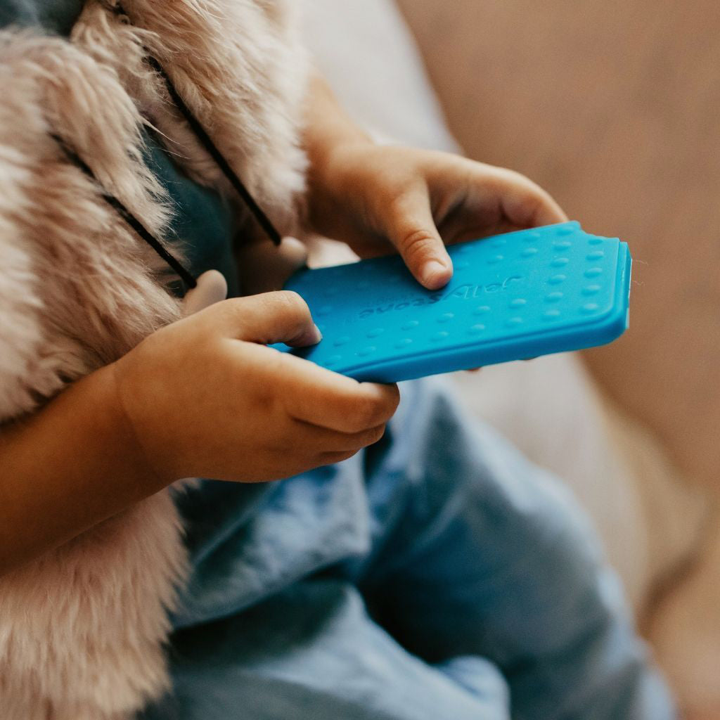 jellystone-designs-smart-phone-baby-teether-blue-hawaiian- (2)