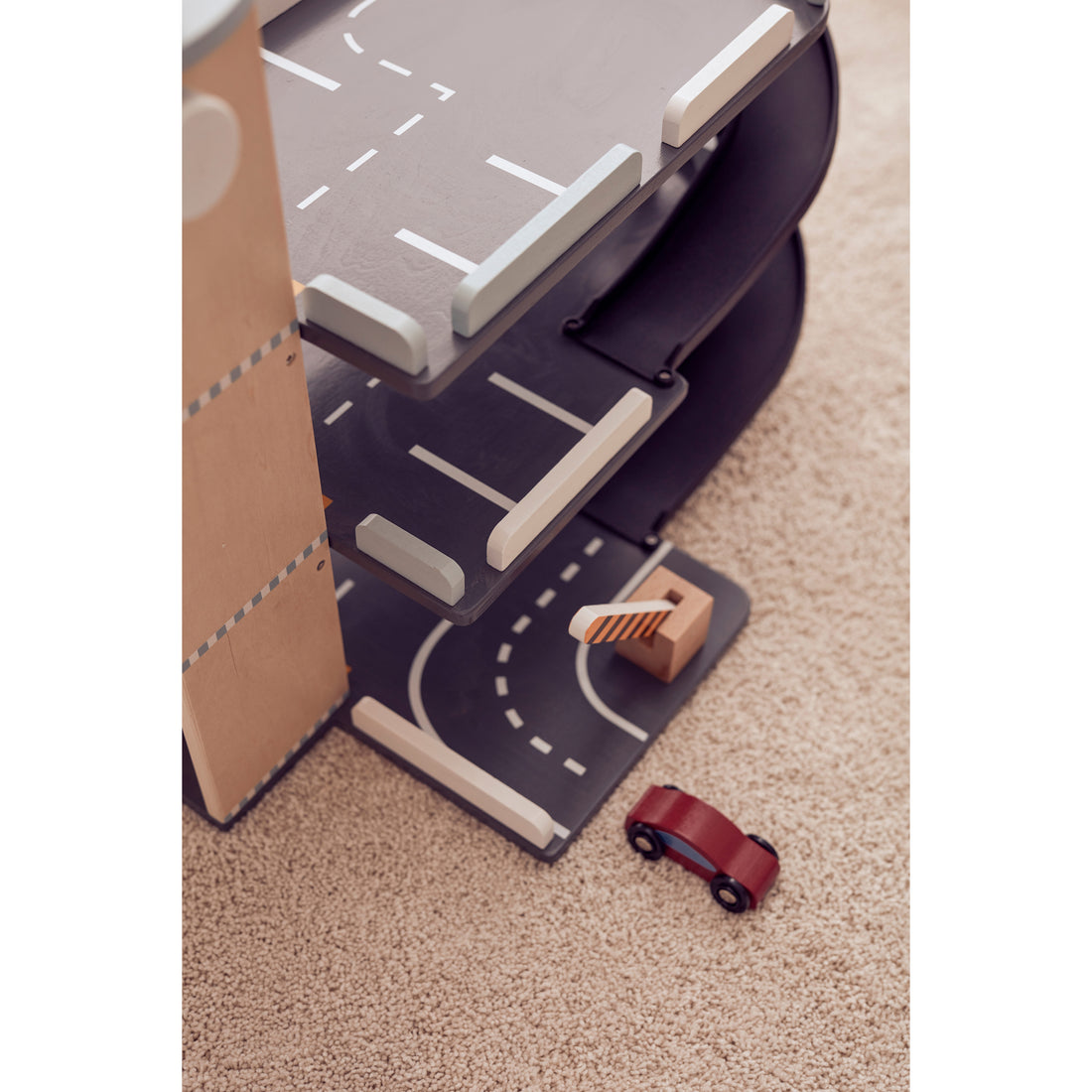 kids-concept-car-park-aiden-wooden-garage-play-set-kidc-1000308- (8)