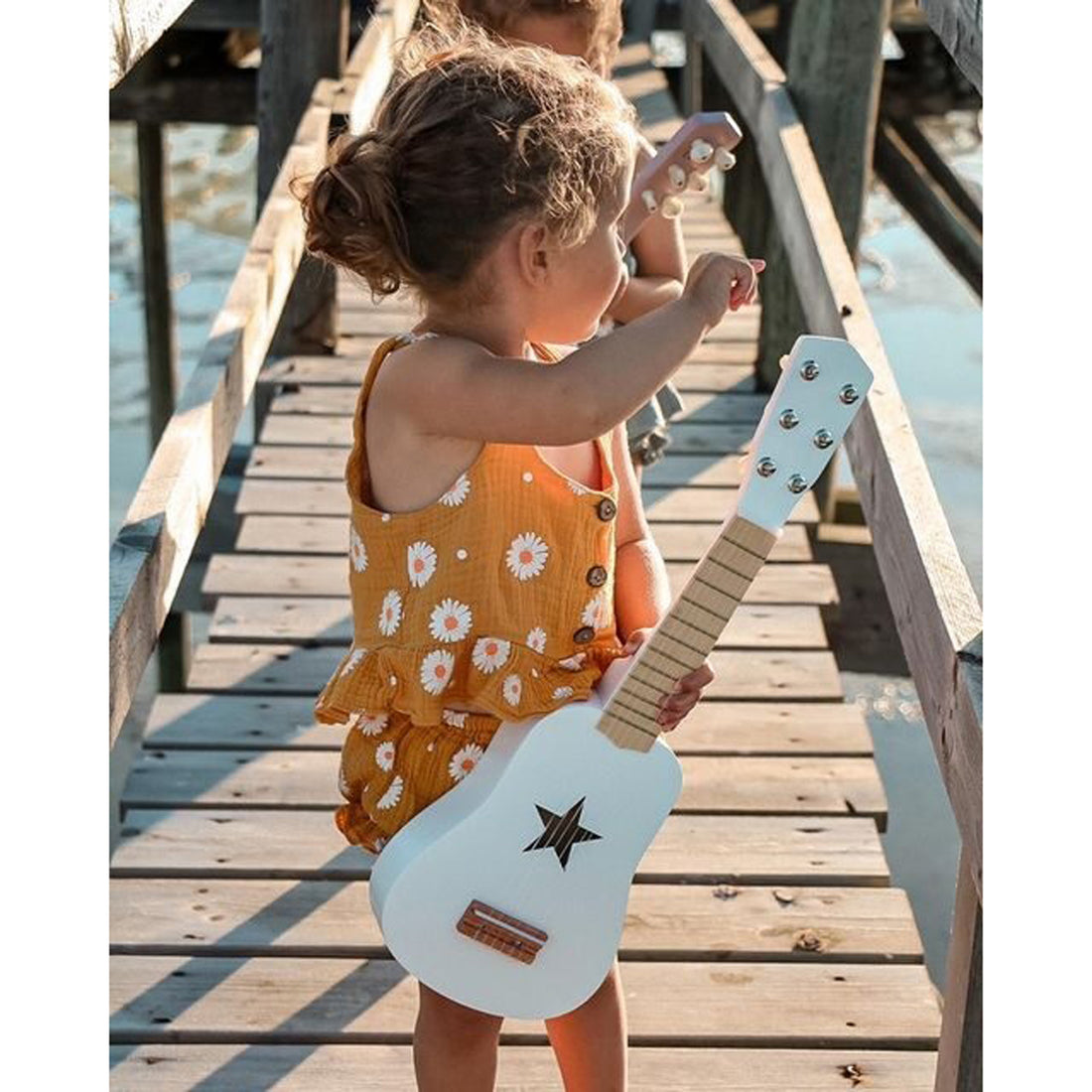 kids-concept-guitar-white-kidc-1000146- (6)