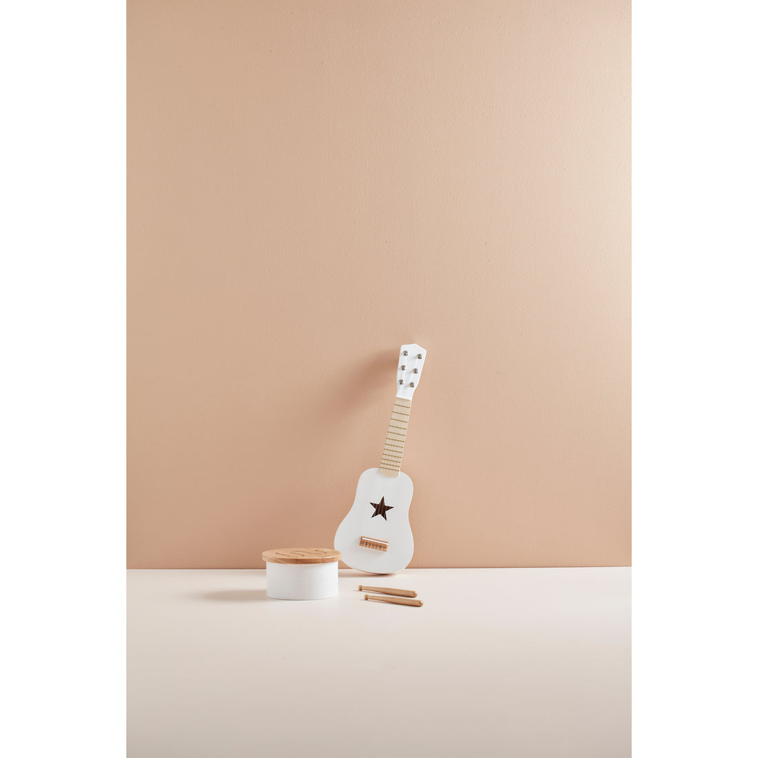 kids-concept-guitar-white-kidc-1000146- (5)