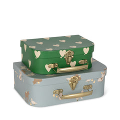 konges-sløjd-2-pack-suitcase-farm-blue-aisuru-green-kong-w22ks1474-fb-ag- (1)