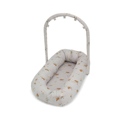 konges-sløjd-baby-nest-farm-blue-kong-w22ks2498-farmblue-