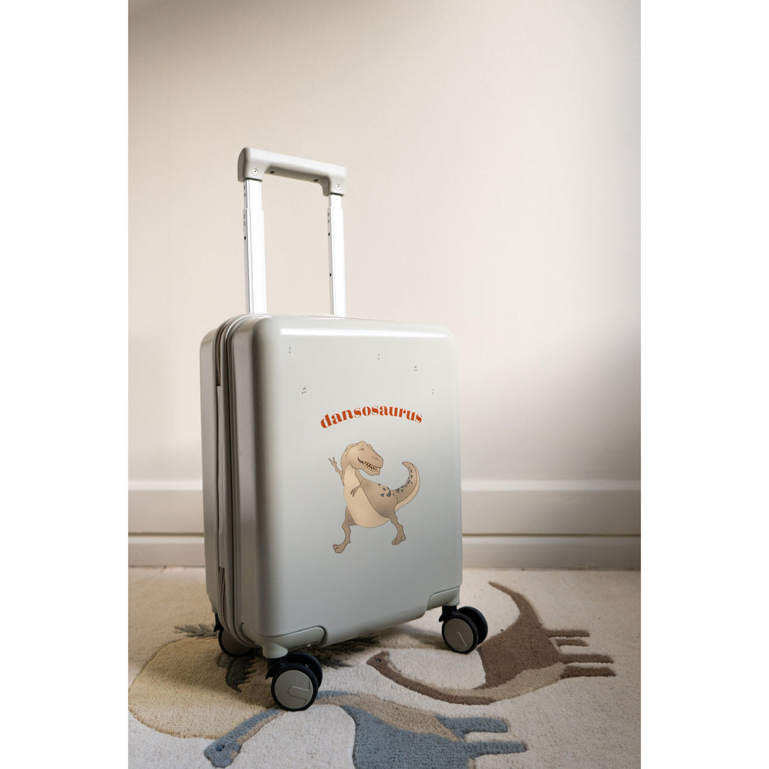 konges-slojd-travel-suitcase-dansosaurus-kong-ss23ks4446-dan-