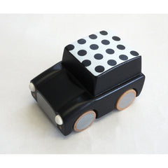 kukkia-kuruma-classic-wooden-wind-up-car-dots-black- (1)