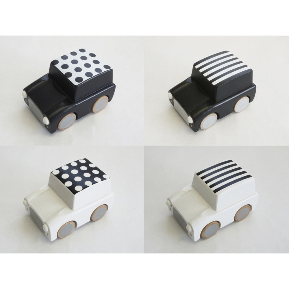 kukkia-kuruma-classic-wooden-wind-up-car-dots-black- (3)
