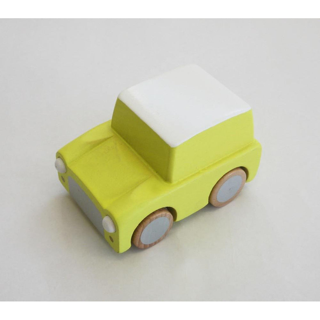 kukkia-kuruma-classic-wooden-wind-up-car-yellow- (1)