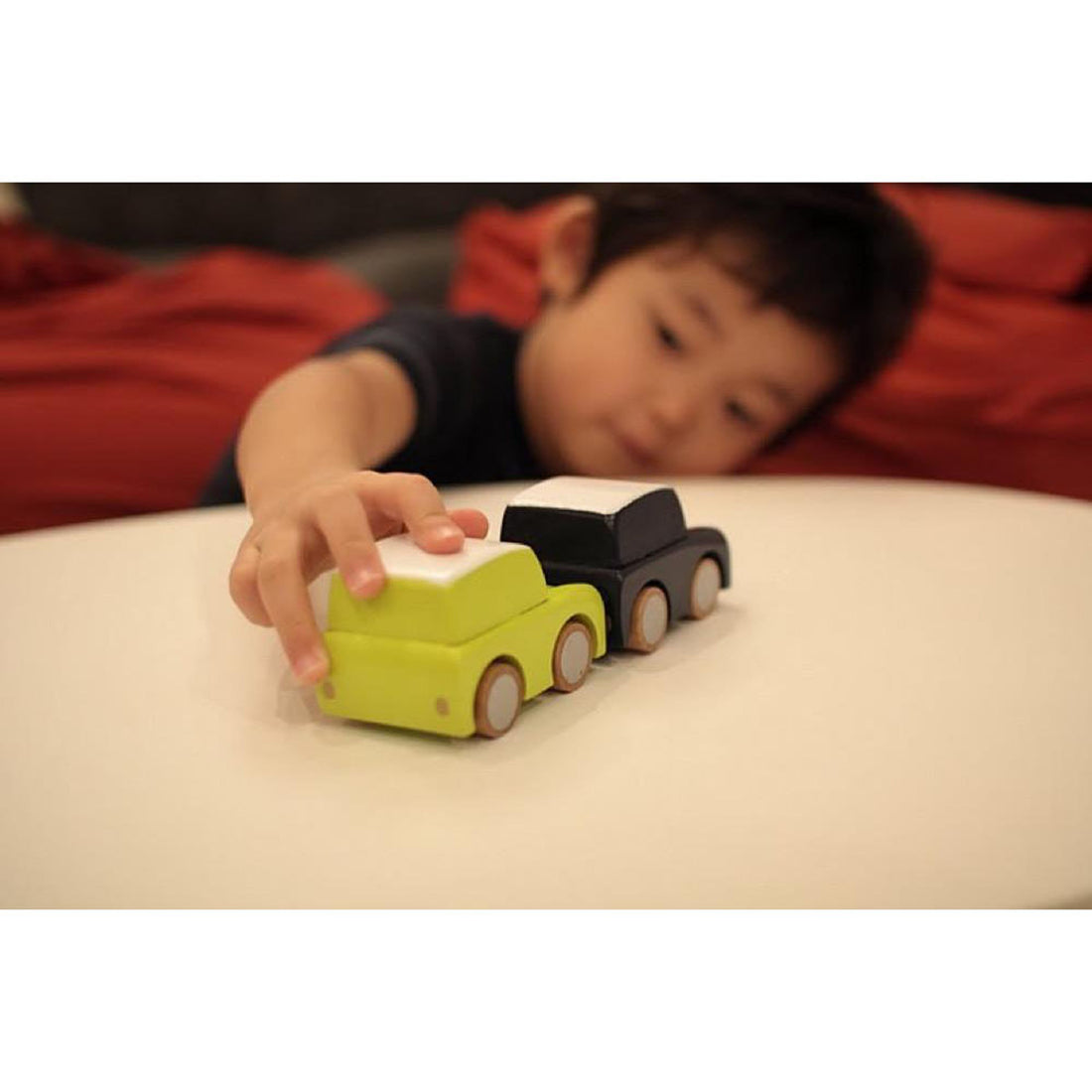 kukkia-kuruma-classic-wooden-wind-up-car-yellow- (8)