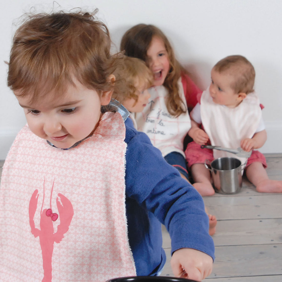 little-crevette-elasticated-bib-alice- (4)