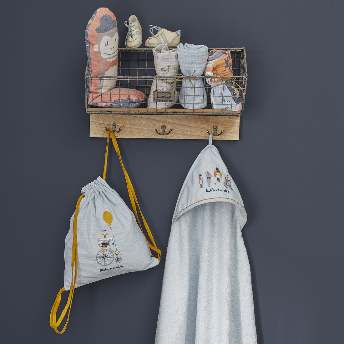 little-crevette-hooded-towel-lucien- (2)