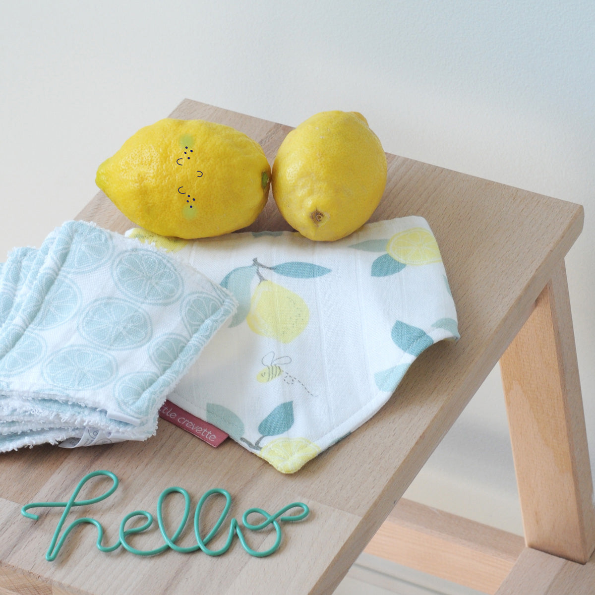 little-crevette-set-of-6-wipes-limonade- (4)