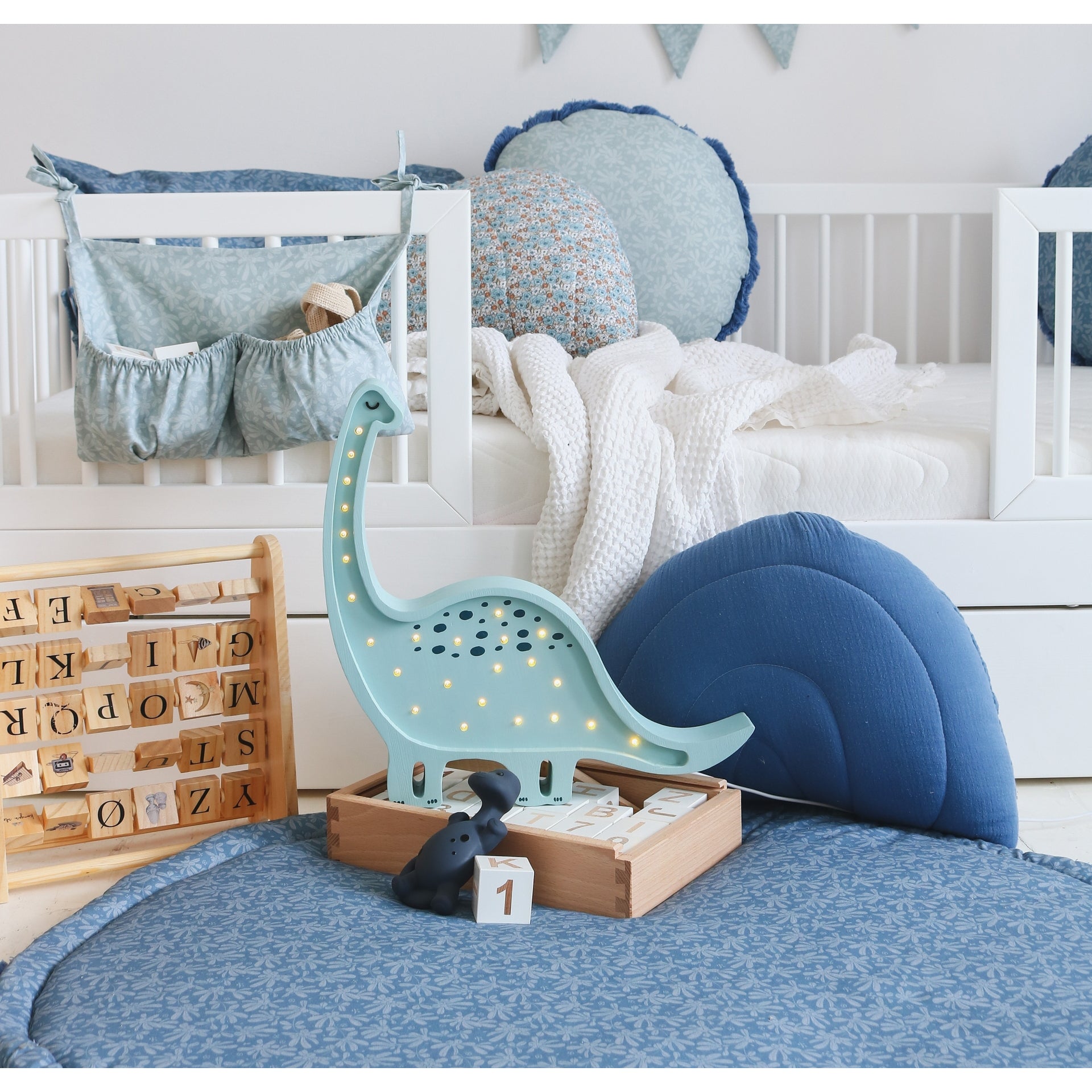 little-lights-dino-diplodocus-lamp-prehistoric-blue-litl-ll014-440- (4)