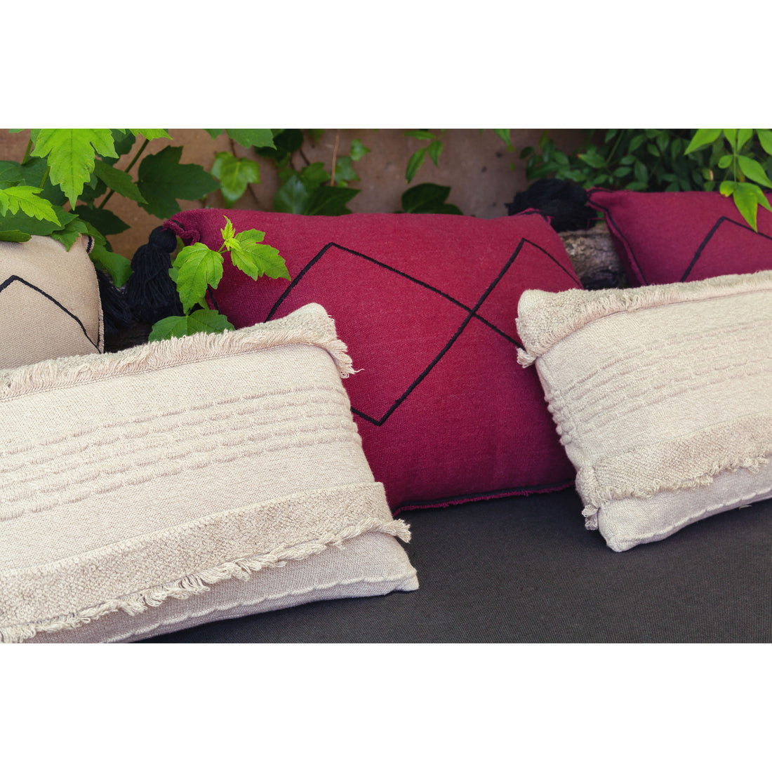 lorena-canals-air-dune-white-machine-washable-knitted-cushion- (8)