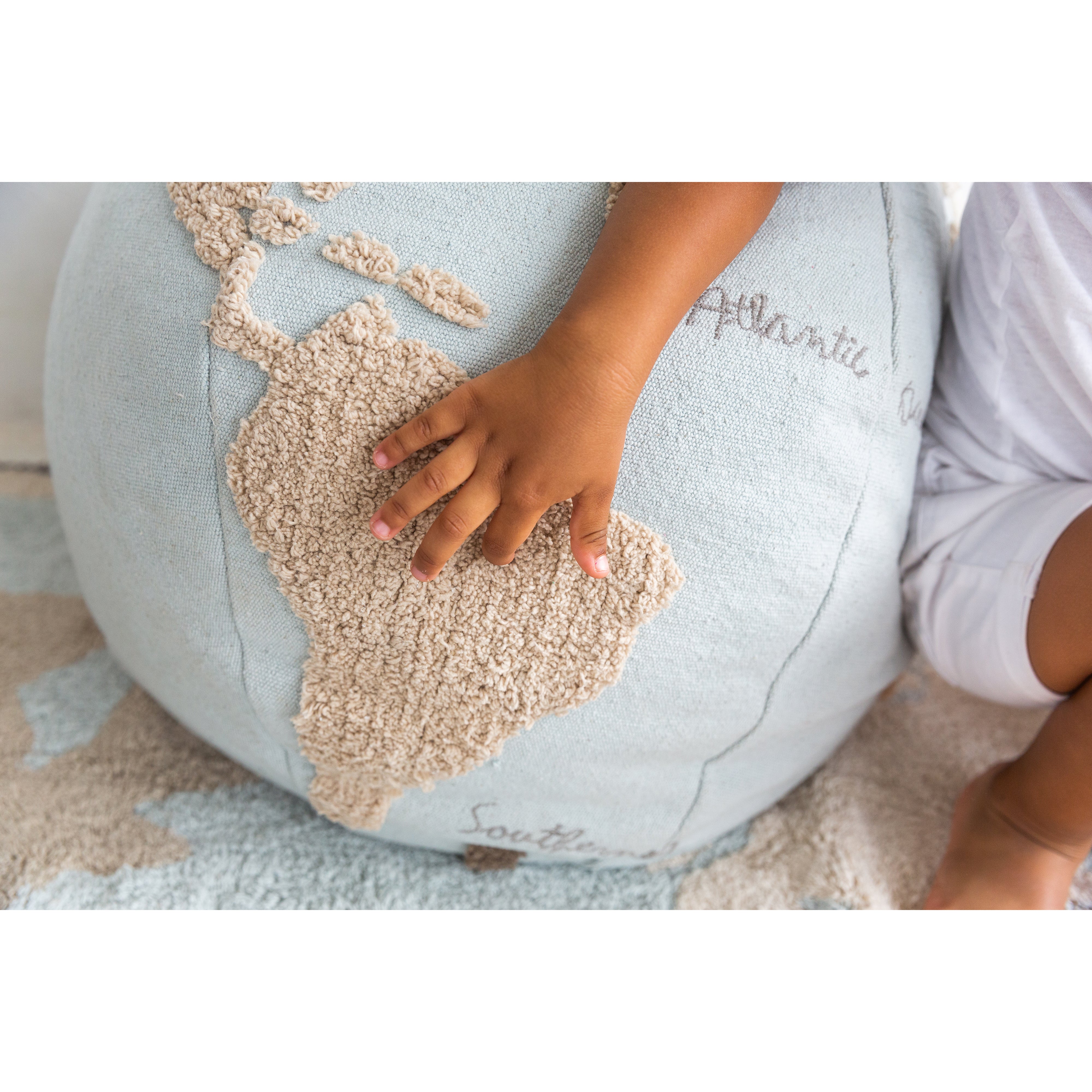 lorena-canals-back-to-school-world-map-machine-washable-pouffe- (41)