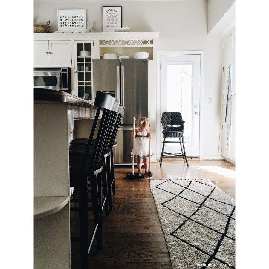 lorena-canals-black-&-white-bereber-black-machine-washable-rug- (13)
