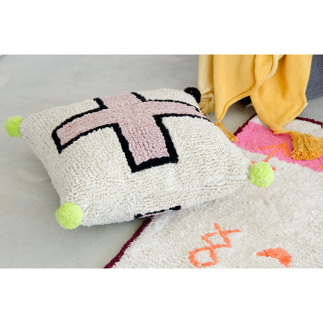 lorena-canals-cross-machine-washable-cushion- (6)