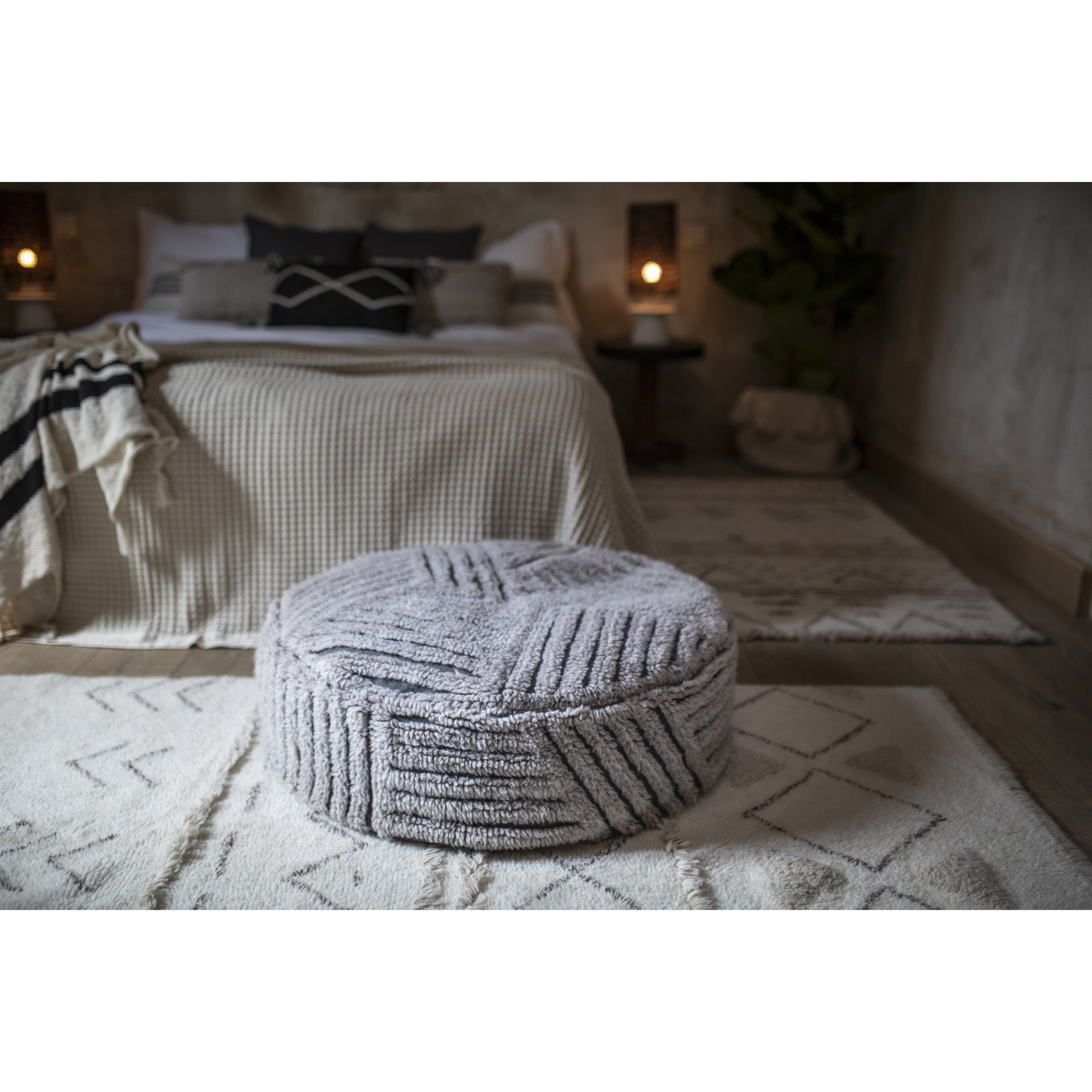 lorena-canals-fields-machine-washable-woolable-pouffe- (12)