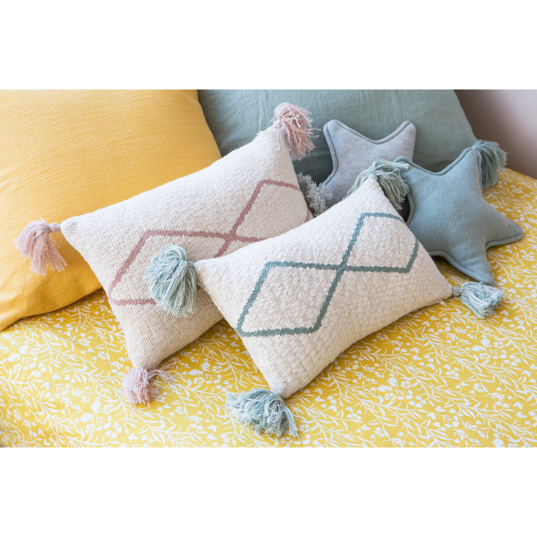lorena-canals-little-oasis-nat-indus-blue-machine-washable-knitted-cushion- (9)