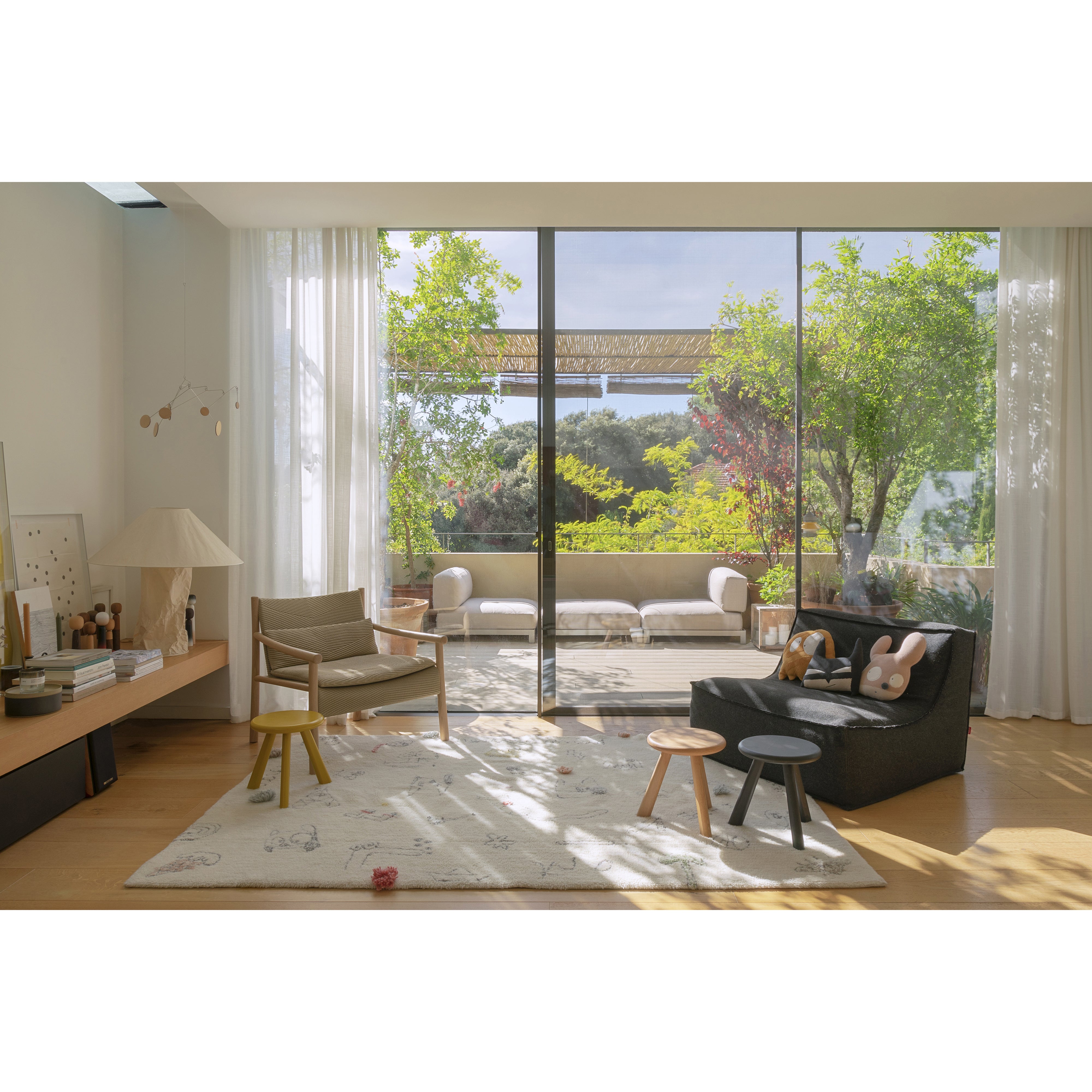 lorena-canals-miss-mighty-mouse-machine-washable-knitted-cushion- (15)