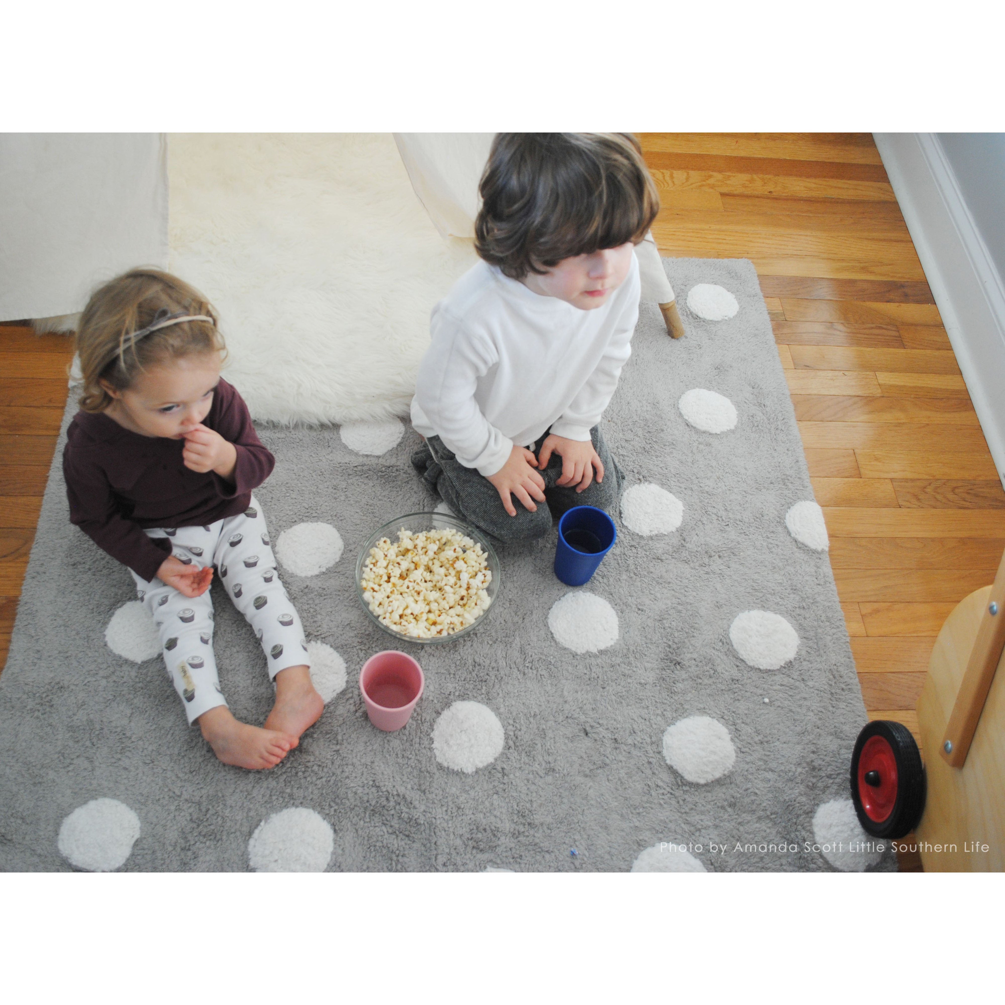 lorena-canals-polka-dots-grey-white-machine-washable-rug- (12)