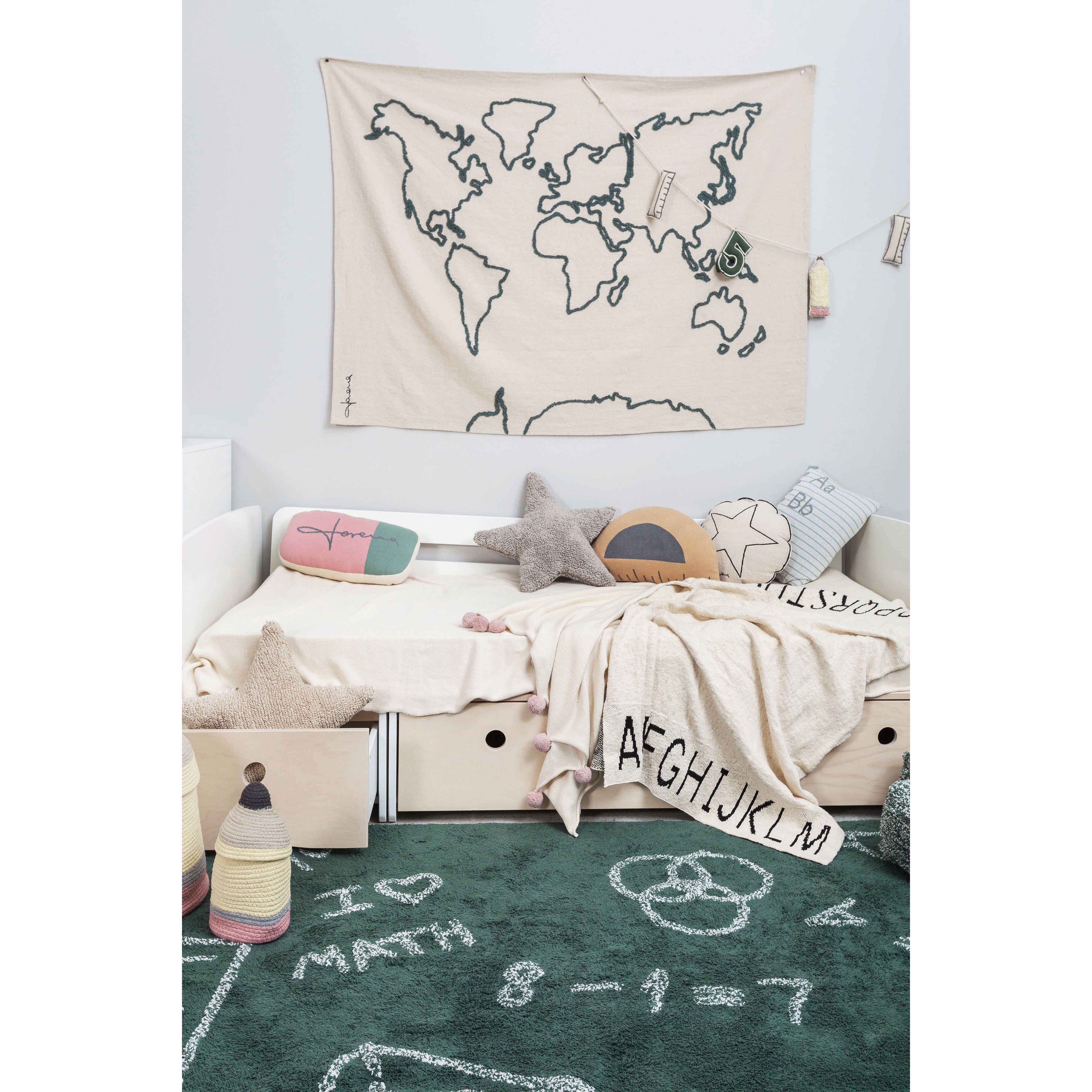 lorena-canals-ruler-machine-washable-knitted-cushion- (12)