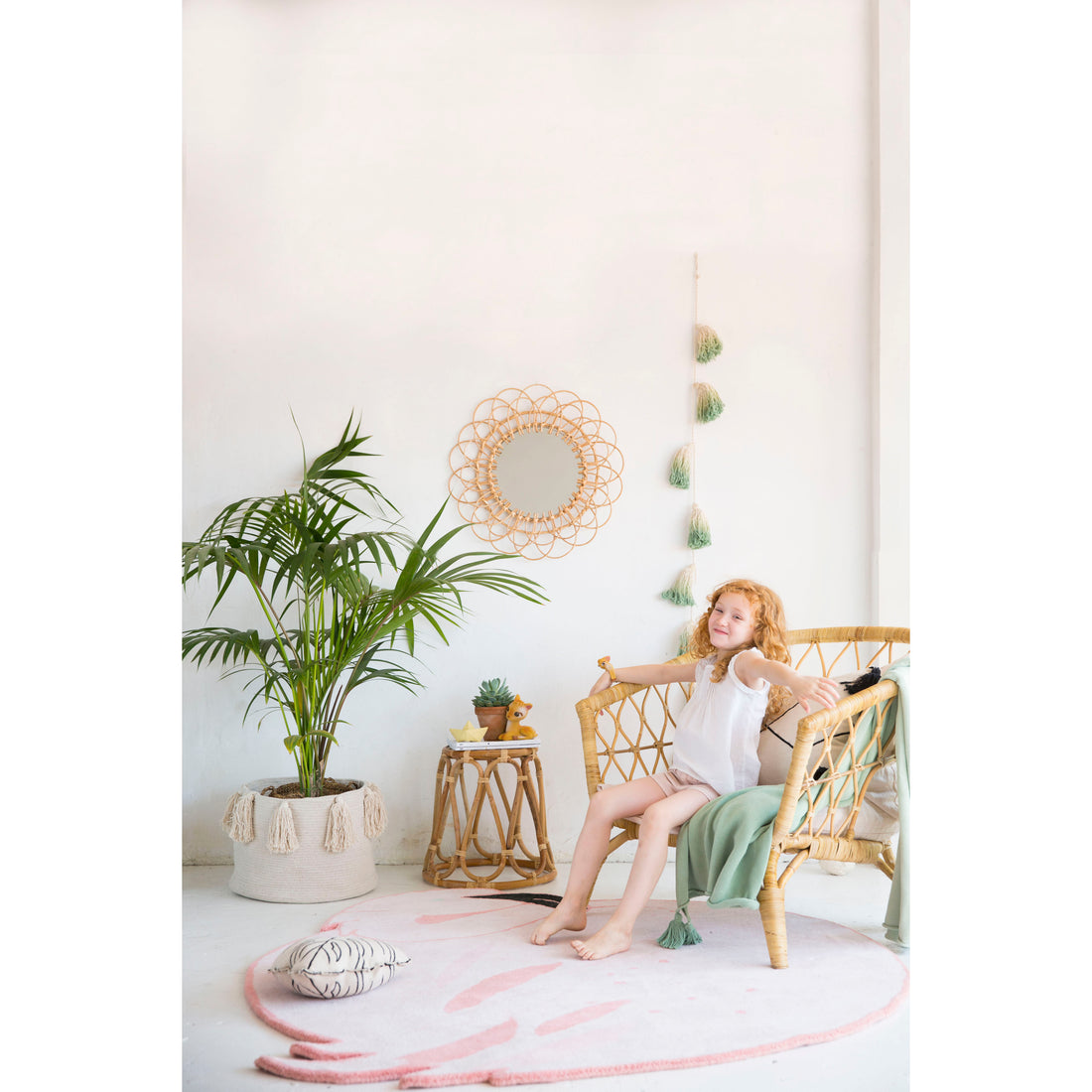 lorena-canals-tie-dye-green-pom-pom-garland- (3)