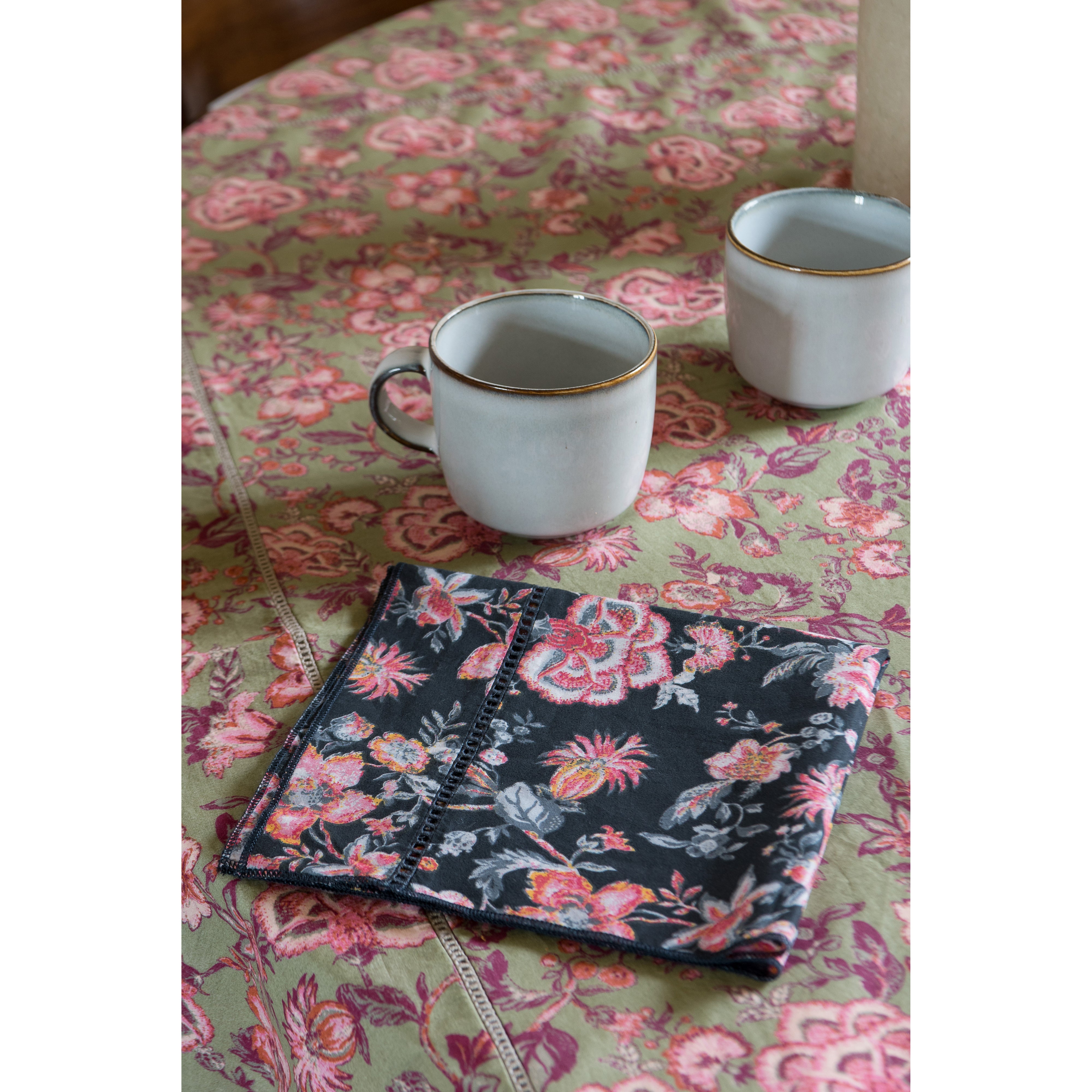 louise-misha-table-napkin-carlotta-charcoal-tpical-loon-mish-w22t0424-khaki-os- (4)