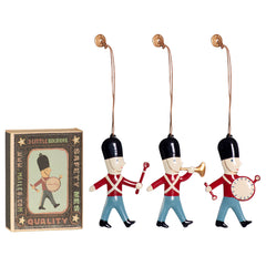 maileg-3-metal-soldiers-in-a-box- (1)
