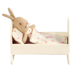 maileg-baby-white-cradle-01
