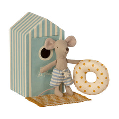 maileg-beach-mice-little-brother-in-cabin-de-plage- (1)