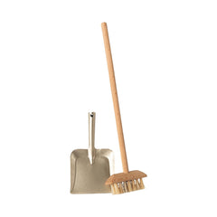 maileg-broom-set-1