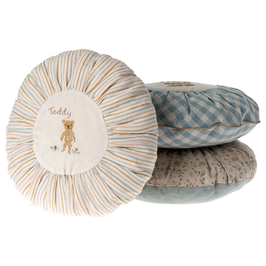 maileg-cushion-round-small-teddy-striped-mail-19252500- (2)