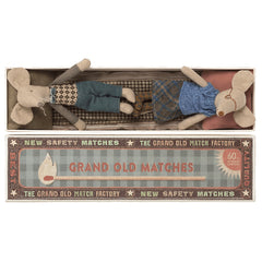 maileg-grandma-and-grandpa-mice-mail-16174301- (1)