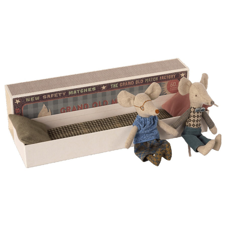 maileg-grandma-and-grandpa-mice-mail-16174301- (2)