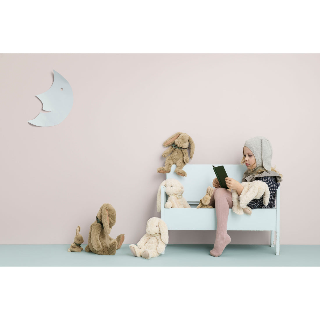 maileg-large-fluffy-bunny-off-white-02