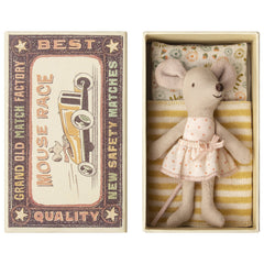 maileg-little-sister-mouse-in-box- (1)