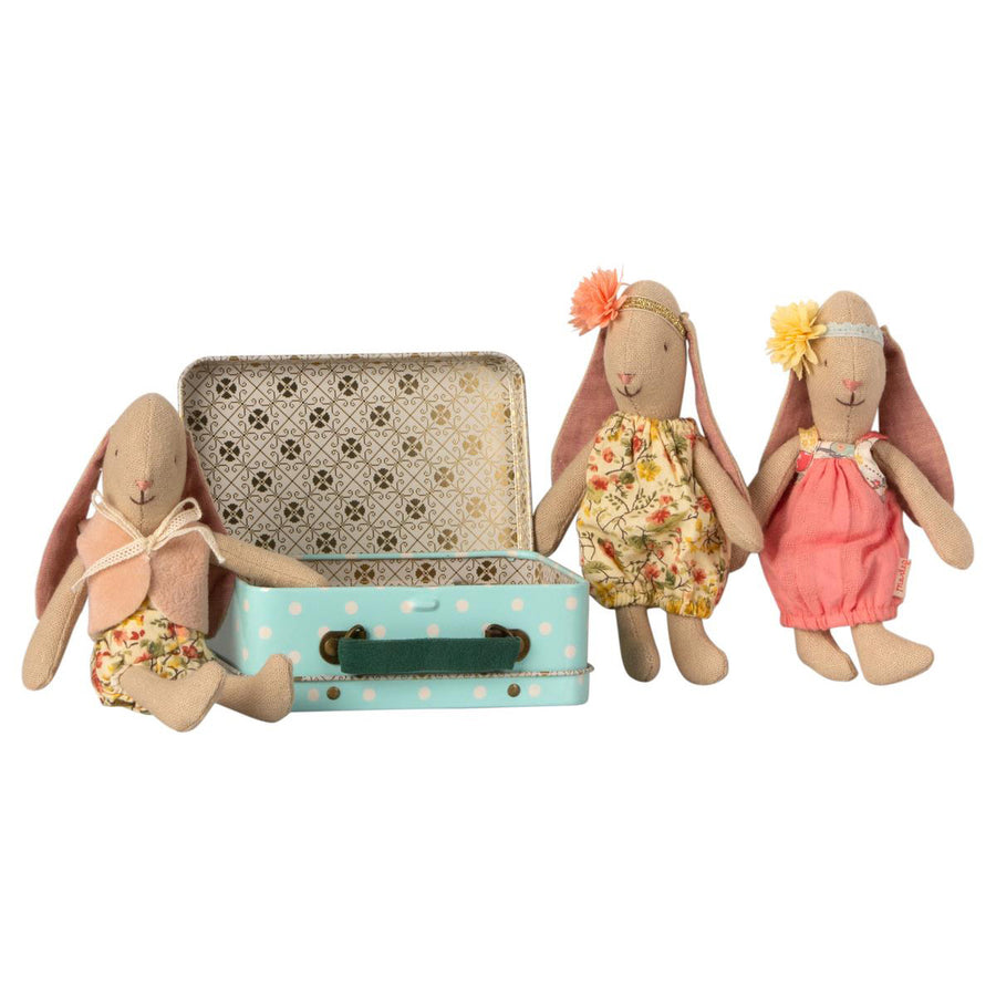 maileg-micro-bunny-with-2-sets-of-clothes- (2)