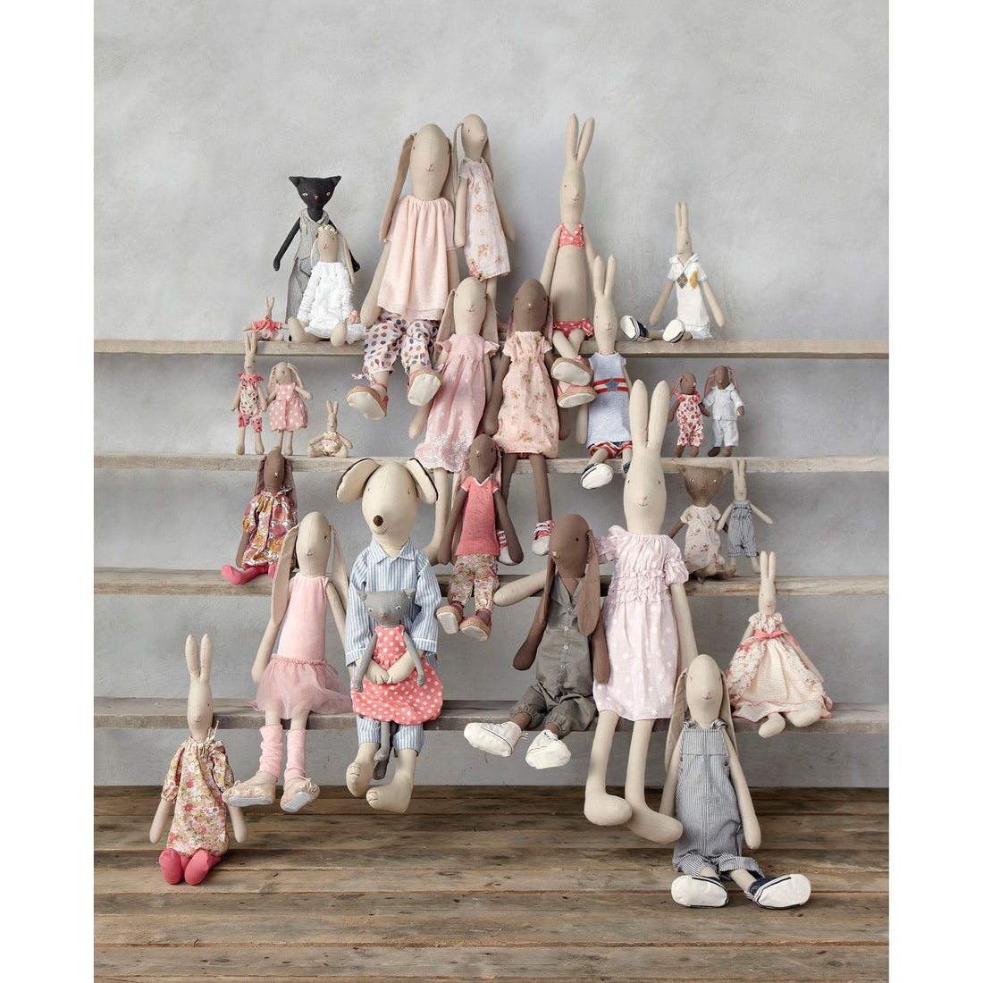 maileg-mini-rabbit-boy-02