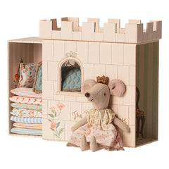maileg-princess-on-the-pea-big-sister-mouse-1