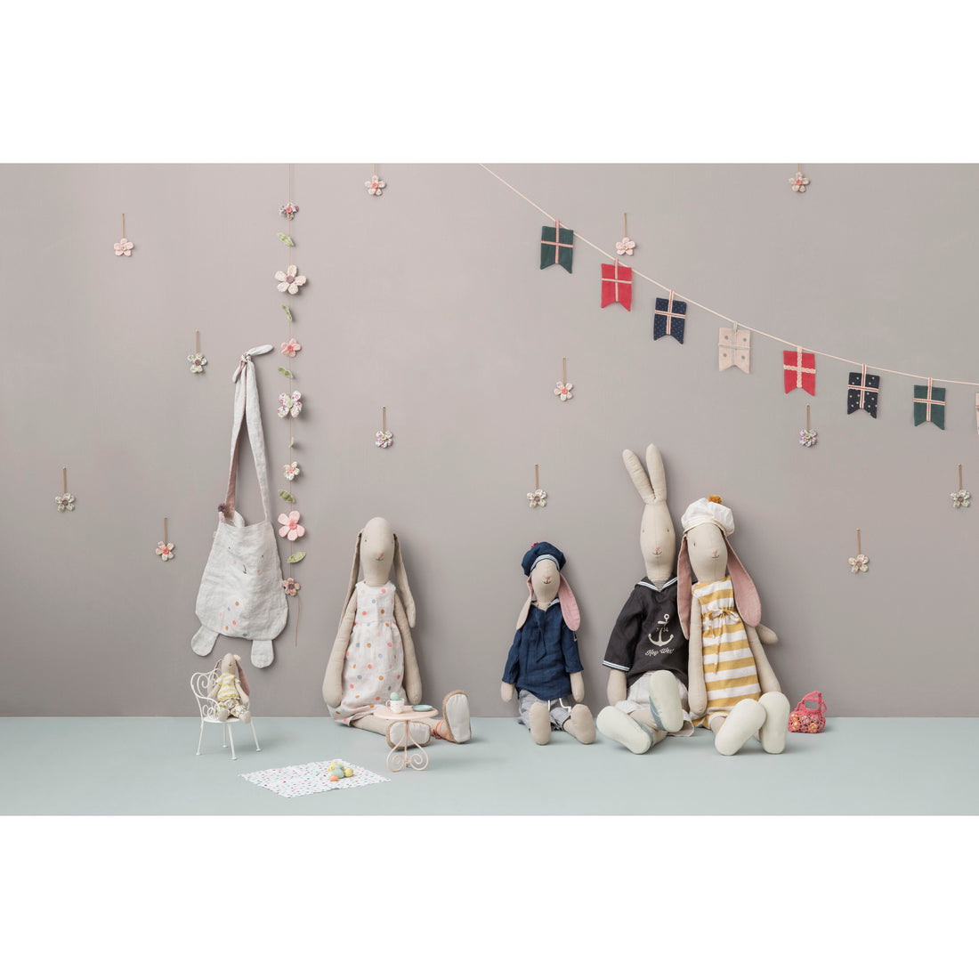 maileg-sailor-blouse-with-hat-mega-maxi- (2)
