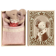 maileg-sleepy-wakey-in-box-baby-mouse- (1)