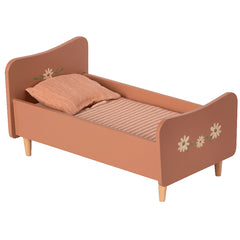 maileg-wooden-bed-mini-rose- (1)