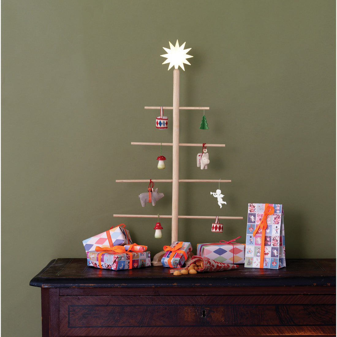 maileg-wooden-christmas-tree-for-ornaments- (4)