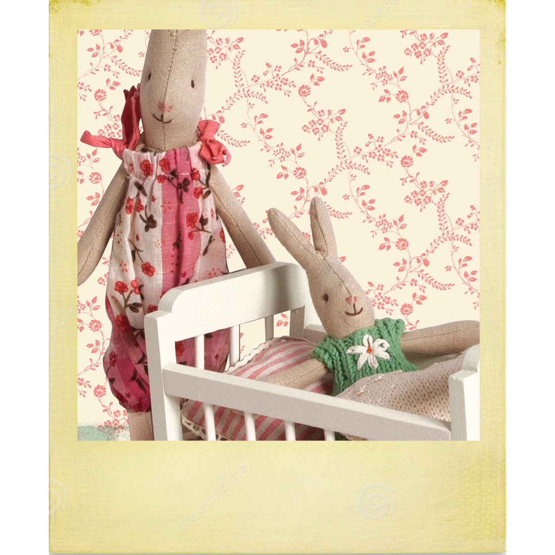 maileg-wooden-cot-bed-offwhite- (3)