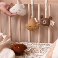 main-sauvage-baby-gym-toy-hanging-rattle-leaf-ochre-main-gtleamust- (3)