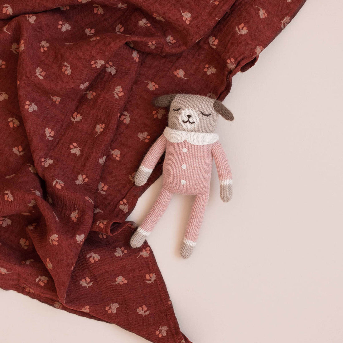 main-sauvage-knit-toy-puppy-rose-jumpsuit-main-stpuproju- (2)