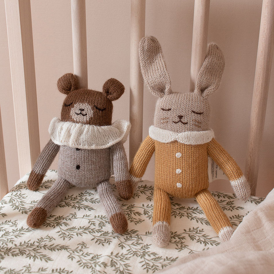 main-sauvage-knit-toy-teddy-oat-pyjamas-main-sttedoapy- (4)