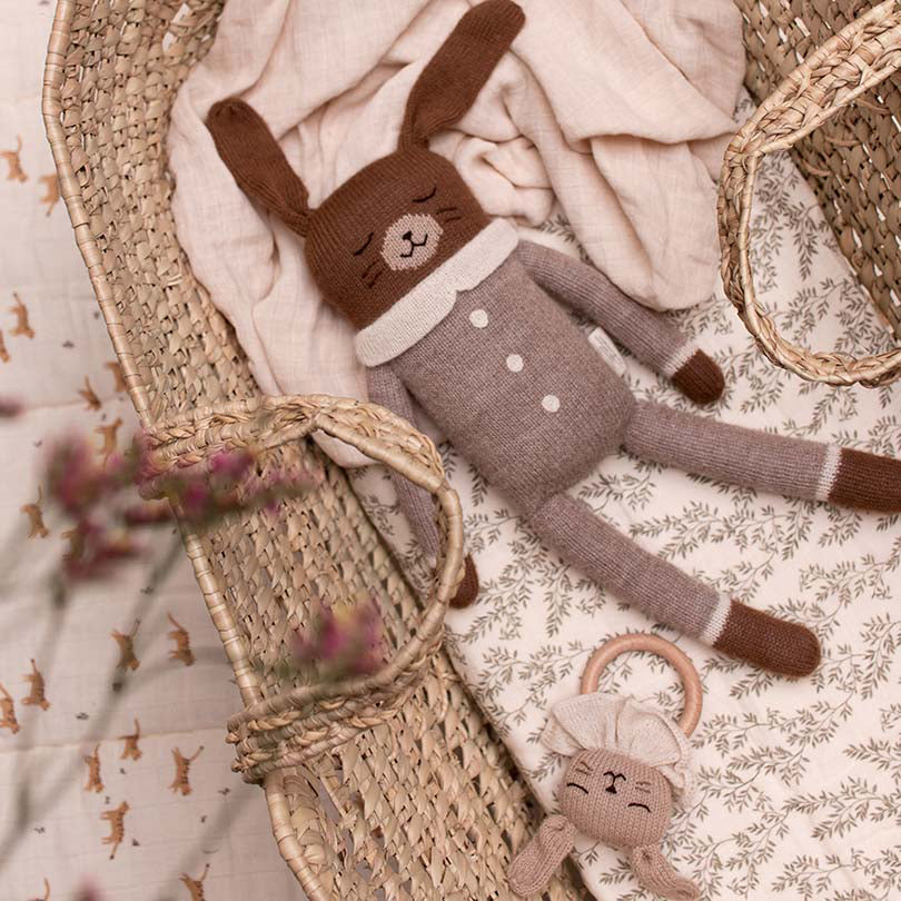 main-sauvage-teething-ring-bunny-sand-main-tebunsand- (2)