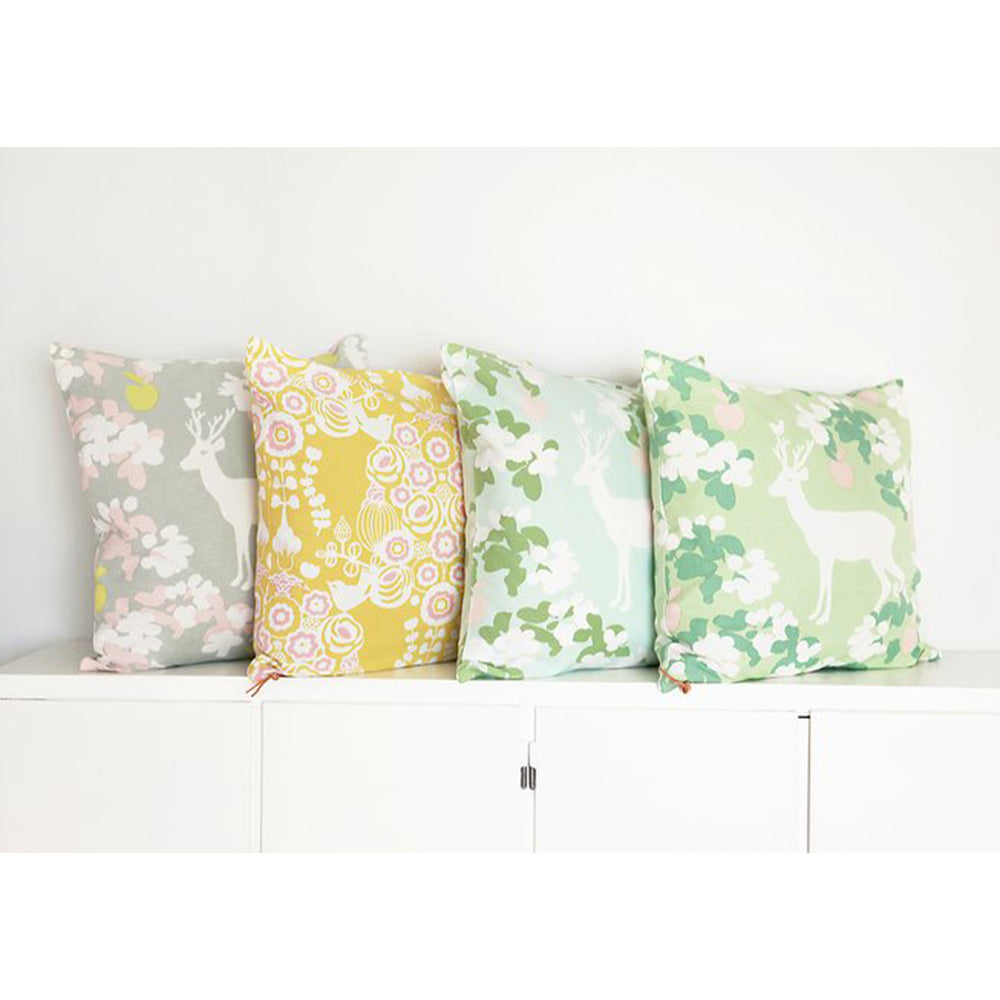 majvillan-cushion-cover-apple-garden-turquoise - (2)